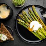 Asparagus with poached egg