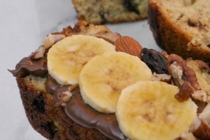 découvrez l'art du pain fait maison avec nos conseils faciles et nos délicieuses recettes. transformez votre cuisine en boulangerie et régalez vos proches avec des pains croustillants et moelleux, préparés avec amour.