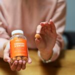 découvrez les bienfaits du curcuma, une épice aux propriétés antioxydantes et anti-inflammatoires. apprenez comment intégrer cette racine dorée dans votre alimentation pour améliorer votre santé et votre bien-être.