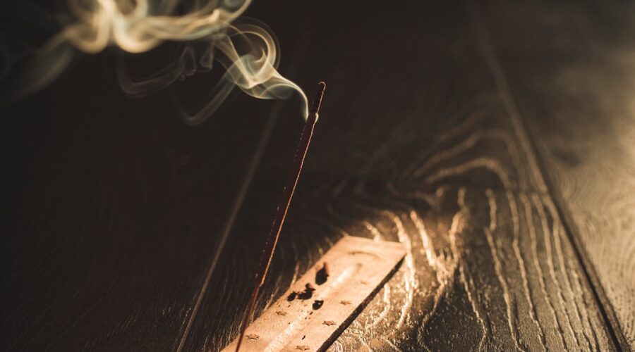 découvrez le pouvoir de l'aromathérapie pour apaiser votre esprit et revitaliser votre corps. explorez des huiles essentielles naturelles qui favorisent le bien-être, réduisent le stress et améliorent votre qualité de vie.