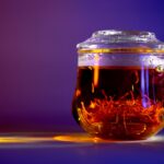 découvrez l'univers apaisant du thé herbal, une infusion naturelle riche en saveurs et bienfaits. profitez des vertus relaxantes et revigorantes des plantes aromatiques, idéales pour votre bien-être au quotidien.