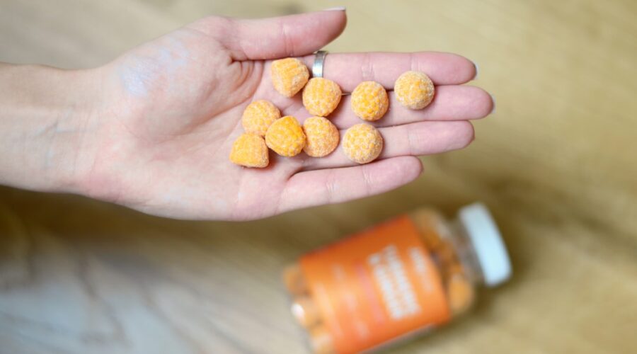 découvrez l'immunité, un élément essentiel de notre santé, qui protège notre corps contre les maladies et infections. apprenez comment renforcer vos défenses immunitaires à travers une alimentation équilibrée, l'exercice régulier et des pratiques de bien-être.