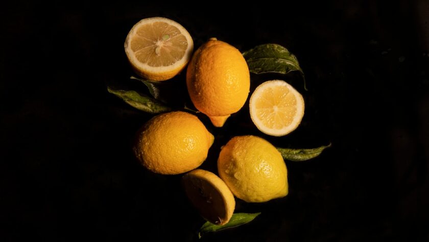découvrez les multiples bienfaits du citron, un fruit rafraîchissant et riche en vitamine c. apprenez à l'intégrer dans vos recettes et à utiliser ses propriétés dans votre quotidien.