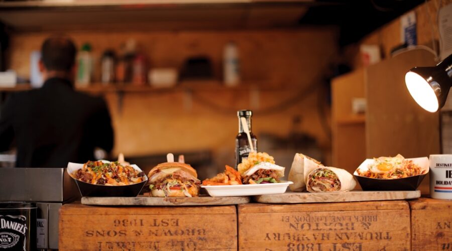 découvrez nos délicieux burritos faits maison, garnis d'ingrédients frais et savoureux. parfaits pour un repas rapide ou une soirée conviviale, ces incontournables de la cuisine mexicaine raviront vos papilles. commandez maintenant et laissez-vous tenter par un voyage gustatif inoubliable !