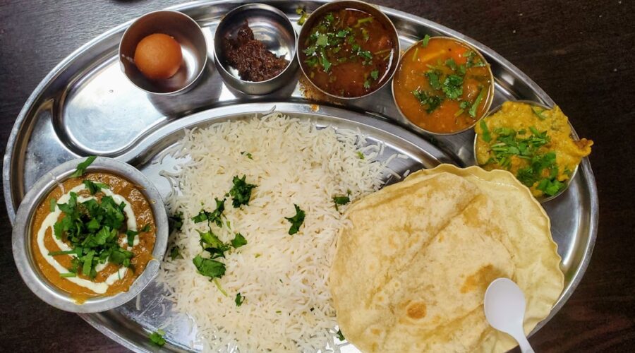 découvrez l'univers savoureux du chutney, une délicieuse préparation sucrée et épicée qui rehausse vos plats. apprenez à le cuisiner avec des recettes variées, allant des chutneys aux fruits aux mélanges plus audacieux, pour accompagner viandes, fromages et plats végétariens.