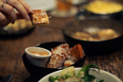 découvrez tout sur la polenta, un plat traditionnelle italienne à base de semoule de maïs. apprenez les différentes recettes, astuces de préparation et bienfaits nutritionnels de cette délicieuse spécialité, idéale pour accompagner vos repas.