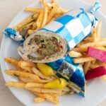 découvrez l'irrésistible saveur des falafels, ces délicieuses boulettes à base de pois chiches, idéales pour un repas sain et savoureux. parfaites en sandwich, en salade ou en apéritif, nos falafels apportent une touche méditerranéenne à votre table.