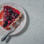 découvrez notre délicieuse tarte aux fraises, un dessert sucré et raffiné alliant une pâte croustillante, une crème onctueuse et des fraises fraîches juteuses. parfaite pour les amateurs de fruits, cette recette saura ravir vos papilles !