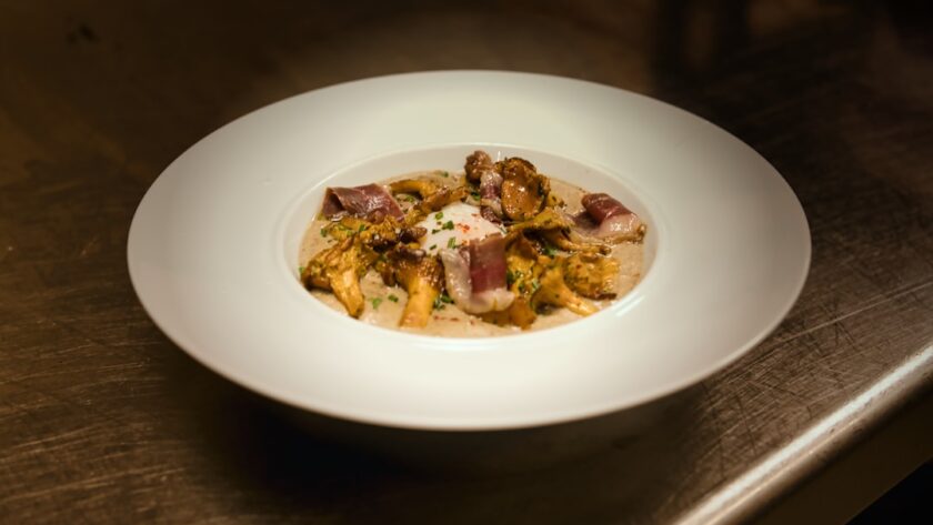 découvrez des recettes gourmet raffinées qui raviront vos papilles. élevez vos plats au niveau supérieur avec des ingrédients de qualité et des techniques culinaires innovantes. idéal pour les amateurs de gastronomie et les chefs en herbe!