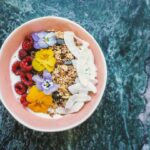 découvrez tout sur les superfoods : ces aliments exceptionnels riches en nutriments qui boostent votre santé et votre bien-être. apprenez à les intégrer dans votre alimentation quotidienne pour maximiser vos bienfaits nutritionnels.