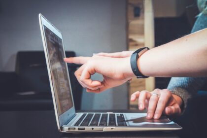 découvrez les avantages d'un partenariat stratégique et comment il peut propulser votre entreprise vers de nouveaux sommets. explorez les différentes formes de collaboration et optimisez votre potentiel de croissance grâce à des alliances efficaces.