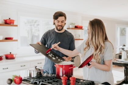 découvrez l'art de la cuisine avec nos recettes délicieuses et faciles à réaliser. que vous soyez un chef expérimenté ou un novice en cuisine, trouvez des conseils, des astuces et des idées pour préparer des plats savoureux qui raviront vos proches.