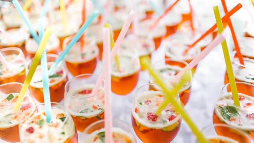 découvrez un savoureux mélange de fruits frais avec notre délicieux fruit cocktail. parfait pour une collation saine, un dessert rafraîchissant ou un événement spécial, ce mélange coloré saura éveiller vos sens et apporter une touche de fraîcheur à vos repas.