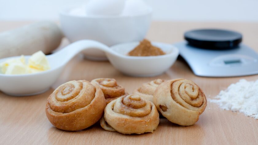 découvrez l'art de la pâte à choux avec nos recettes simples et délicieuses. apprenez à préparer des choux légers et aérés, idéaux pour vos plats sucrés et salés. parfait pour impressionner vos invités lors de vos prochaines occasions spéciales.