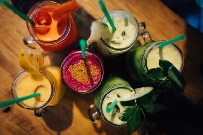 découvrez des recettes de smoothies delicioses et sains, parfaits pour tous les goûts. transformez vos fruits et légumes préférés en boissons rafraîchissantes et nutritives, idéales pour le petit déjeuner ou en collation. essayez nos mélanges surprenants dès aujourd'hui!