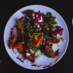 découvrez la recette traditionnelle du tabbouleh, une salade libanaise rafraîchissante à base de boulgour, de tomates juteuses, de persil frais et de citron. parfaite pour accompagner vos plats ou en tant que plat principal léger, cette préparation colorée ravira vos papilles !