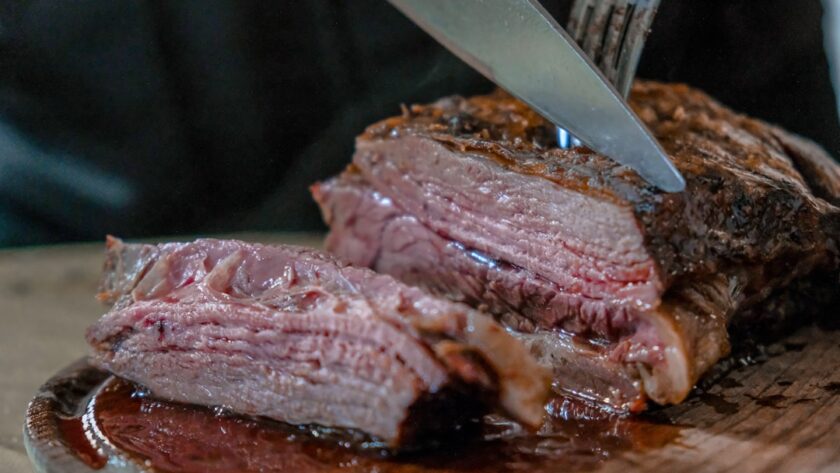 découvrez l'univers de la viande avec nos conseils de cuisson, recettes savoureuses et informations nutritionnelles. apprenez à choisir la meilleure qualité et à préparer des plats savoureux qui raviront vos convives.