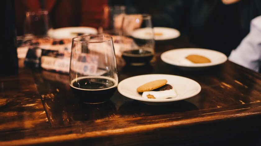 découvrez une sélection irrésistible d'en-cas salés qui éveilleront vos papilles ! parfaits pour les apéritifs, les pauses gourmandes ou les petites faims, nos snacks savoureux allient goût et qualité. faites plaisir à vos convives ou savourez-les en solo !