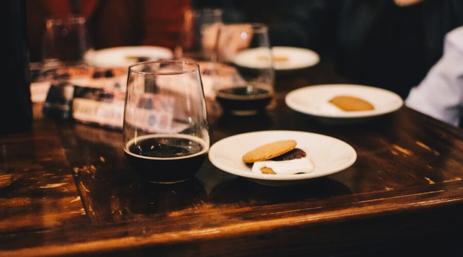 découvrez une sélection irrésistible d'en-cas salés qui éveilleront vos papilles ! parfaits pour les apéritifs, les pauses gourmandes ou les petites faims, nos snacks savoureux allient goût et qualité. faites plaisir à vos convives ou savourez-les en solo !