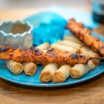 découvrez l'art des brochettes avec nos recettes de skewers savoureux, faciles à préparer et parfaits pour vos barbecues. que vous soyez amateur de viandes, poissons ou légumes, nos suggestions vous aideront à régaler vos invités avec des saveurs uniques.
