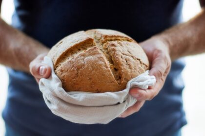 découvrez notre savoureuse recette de morue cuite au four. un plat sain et délicieux, facile à préparer, qui ravira vos papilles avec ses arômes délicats et sa texture fondante.
