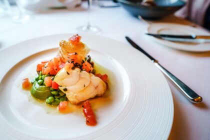 découvrez la richesse de la cuisine traditionnelle, où chaque plat raconte une histoire et célèbre des saveurs authentiques. plats faits maison, ingrédients locaux et recettes ancestrales se combinent pour vous offrir une expérience culinaire inoubliable.