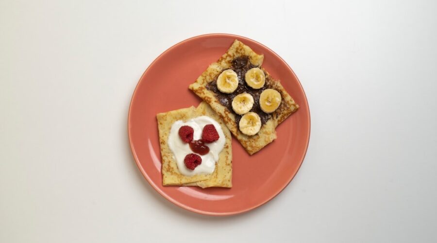 découvrez l'univers savoureux des crêpes : recettes faciles, astuces de préparation et conseils pour les garnitures sucrées ou salées. éveillez vos papilles avec cette spécialité emblématique de la cuisine française.