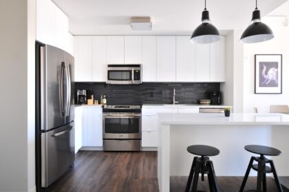découvrez des remèdes maison efficaces et naturels pour soulager divers maux au quotidien. apprenez à préparer des solutions simples à base d'ingrédients courants pour améliorer votre bien-être et votre santé.