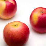 découvrez les bienfaits de la vinaigre de cidre de pomme, un remède naturel prisé pour sa capacité à améliorer la digestion, favoriser la perte de poids et renforcer le système immunitaire. apprenez comment l'intégrer facilement dans votre alimentation quotidienne.