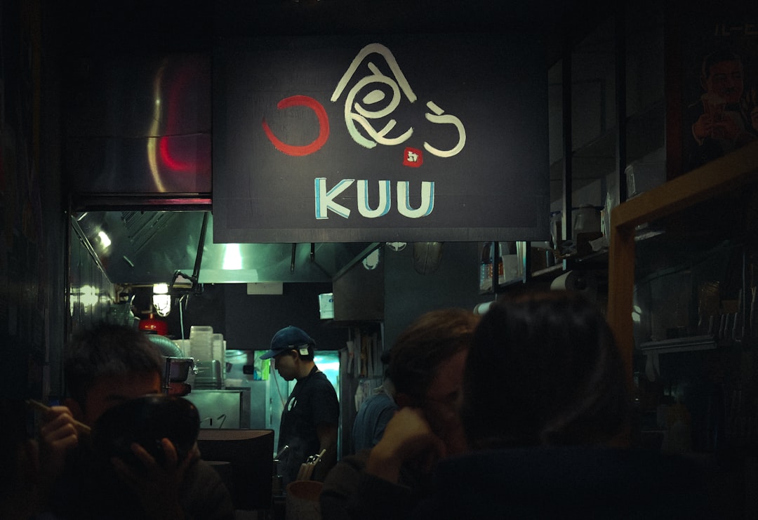 découvrez l'authenticité des ramen dans notre établissement, où chaque bol est préparé avec des ingrédients frais et des recettes traditionnelles. savourez des saveurs uniques et plongez dans une expérience culinaire japonaise authentique.