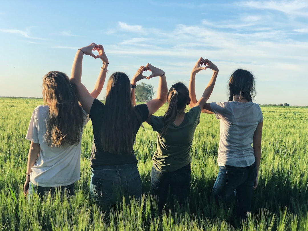 découvrez nos conseils et solutions efficaces pour soulager les douleurs dorsales. apprenez des techniques d'étirement, des exercices ciblés et des remèdes naturels pour retrouver confort et mobilité au quotidien.