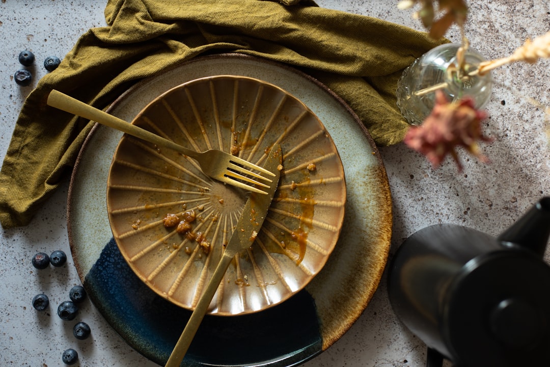 dĂ©couvrez le plaisir rĂ©confortant de la comfort food, une cuisine qui rĂ©chauffe le cĆur et Ă©voque des souvenirs d'enfance. savourez des plats copieux et savoureux qui apportent rĂ©confort et convivialitĂ©, idĂ©aux pour les moments de partage en famille ou entre amis.