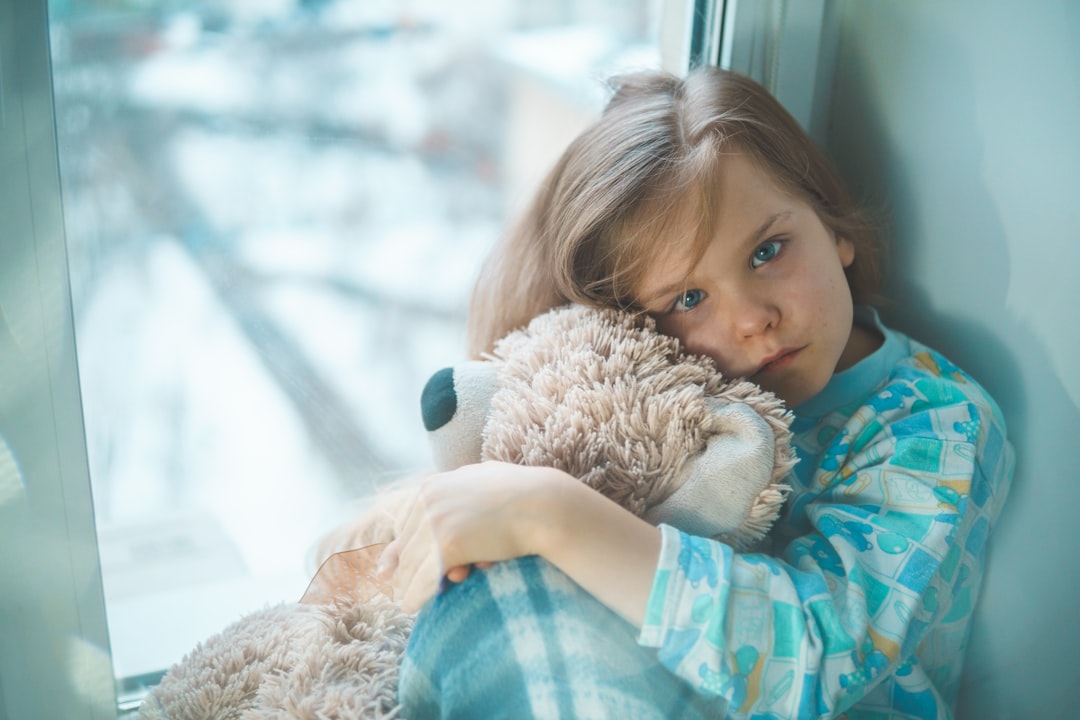 découvrez tout ce qu'il faut savoir sur la toux : causes, symptômes, traitements et conseils pour soulager cette réaction naturelle du corps. informez-vous pour mieux gérer votre santé respiratoire.