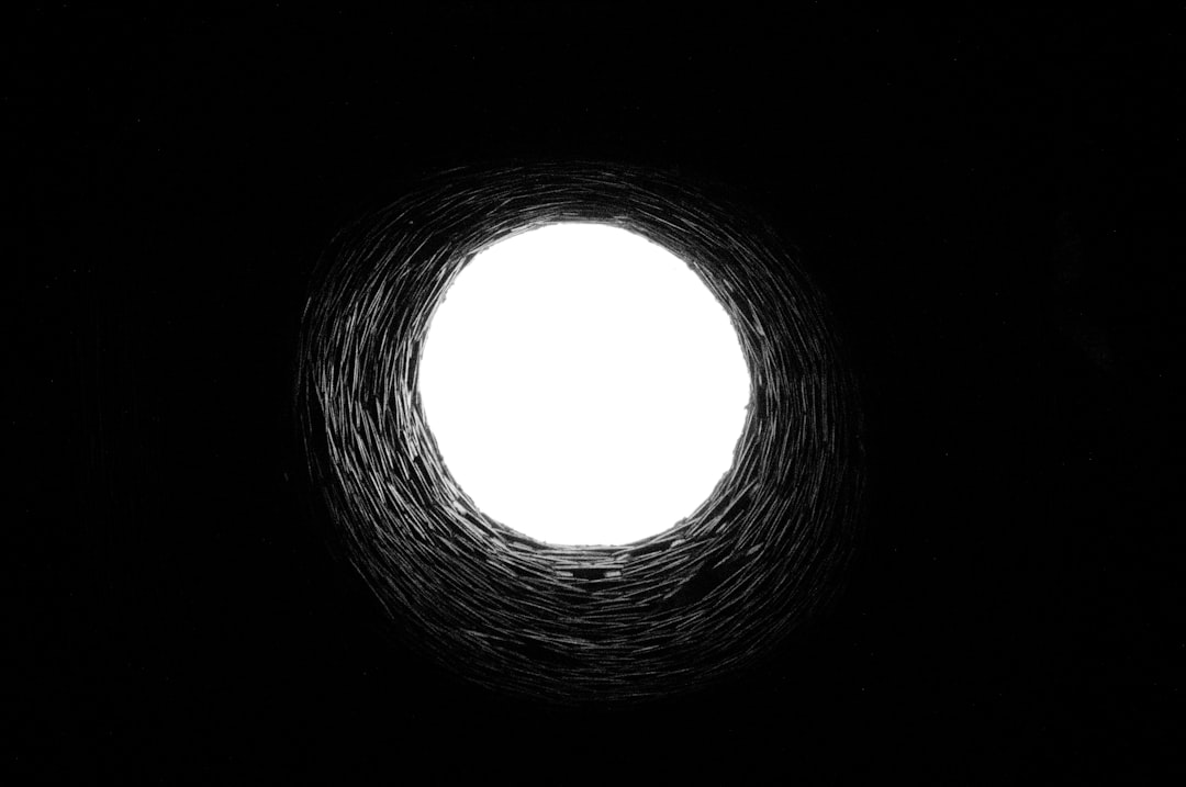 découvrez des solutions efficaces pour atténuer les cernes et retrouver un regard éclatant. nos conseils et traitements vous aideront à réduire les signes de fatigue et à illuminer votre visage.