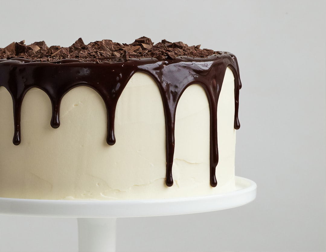découvrez une sélection irrésistible de desserts, des classiques revisités aux créations innovantes, pour combler toutes vos envies sucrées. laissez-vous séduire par des recettes faciles à réaliser et épatez vos invités avec des délices gourmands qui raviront les papilles.
