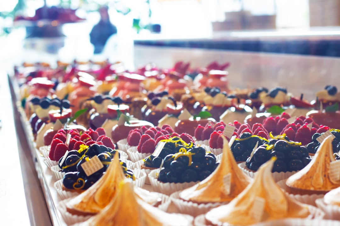 découvrez une sélection irrésistible de desserts qui raviront vos papilles : gâteaux moelleux, tartes fruitées, et douceurs chocolatées. laissez-vous tenter par nos recettes savoureuses et faciles à réaliser pour chaque occasion !