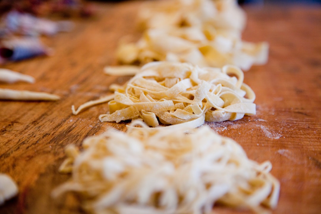 découvrez notre recette de pùtes facile à préparer ! savoureuse et rapide, cette recette séduira toute la famille. idéale pour les repas de semaine, suivez nos étapes simples pour un plat délicieux en un rien de temps.