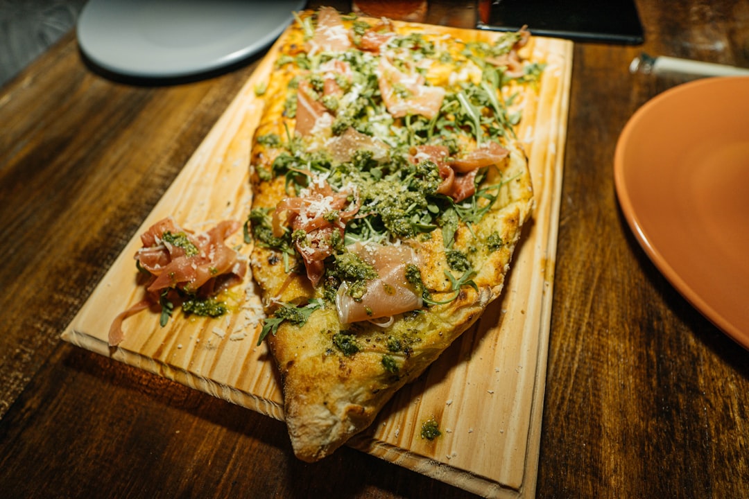 découvrez notre délicieuse recette de frittata, un plat savoureux et nourrissant, idéal pour le petit-déjeuner, le brunch ou un repas léger. facile à préparer et personnalisable avec vos ingrédients préférés, la frittata est la solution parfaite pour régaler vos convives en toutes occasions.