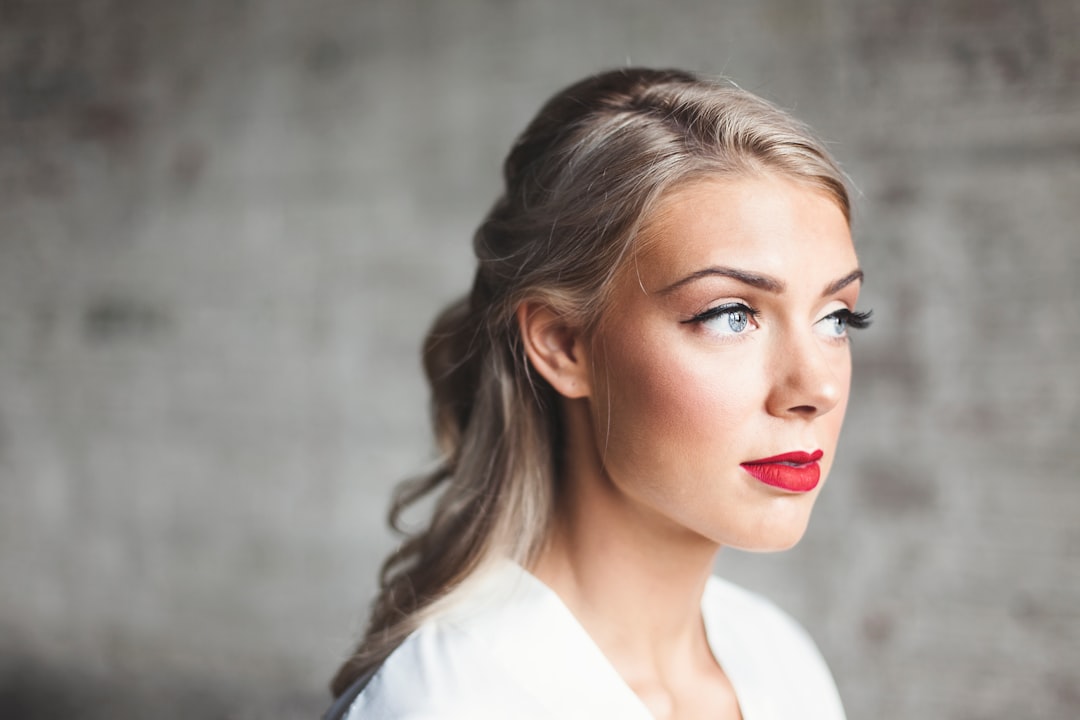 découvrez le secret d'une peau éclatante et radieuse avec nos conseils et astuces pour un teint lumineux. apprenez à nourrir, hydrater et soinner votre peau pour révéler sa beauté naturelle.