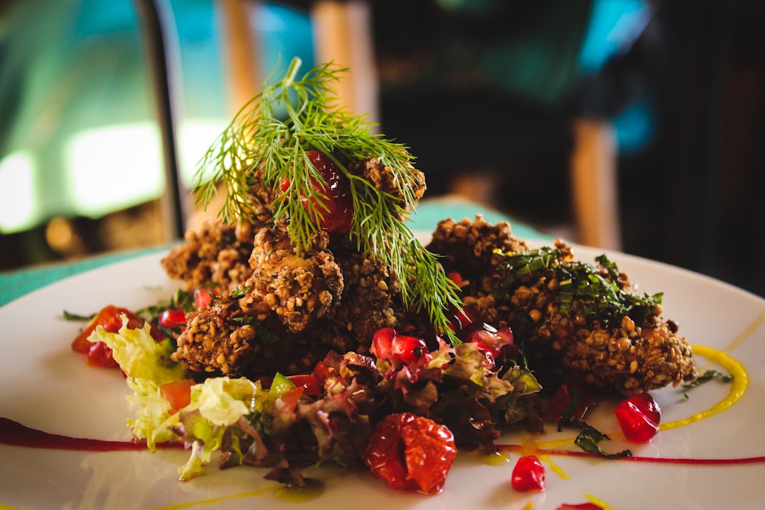 découvrez des recettes gourmandes et raffinées qui éveilleront vos papilles. explorez des plats savoureux, des techniques de cuisine astucieuses et des ingrédients de qualité pour impressionner vos convives et régaler vos proches.