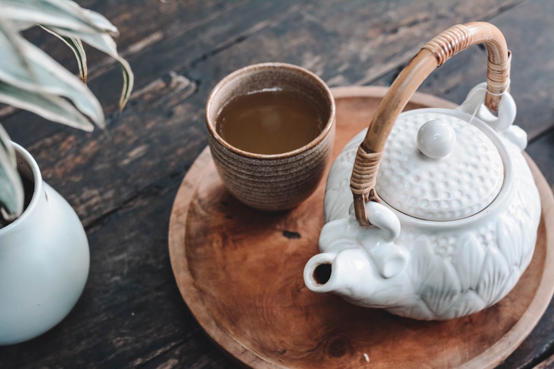 découvrez les bienfaits apaisants et revitalisants des tisanes aux herbes. profitez d'une large sélection de mélanges naturels pour embellir vos moments de détente et stimuler votre bien-être.