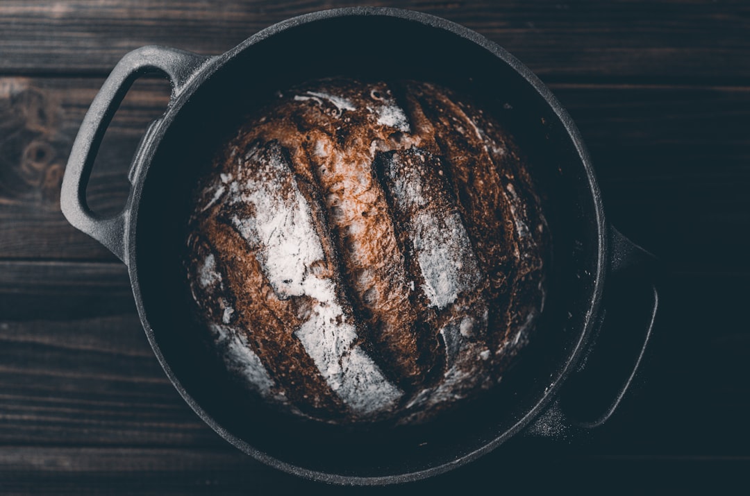 découvrez la magie du pain fait maison ! apprenez à réaliser des recettes délicieuses et simples pour créer votre propre pain croustillant et moelleux, parfait pour toutes les occasions.