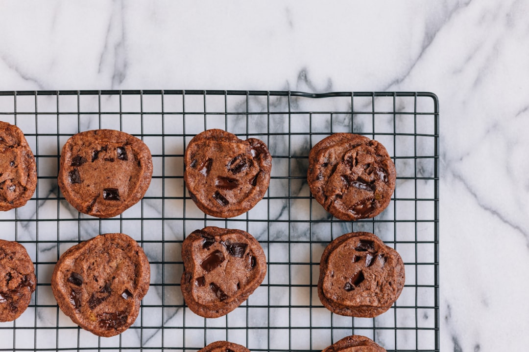 découvrez notre recette de brioche maison moelleuse et délicieuse. facile à réaliser, elle apportera une touche sucrée à vos petits déjeuners et goûters. un vrai régal fait avec amour!