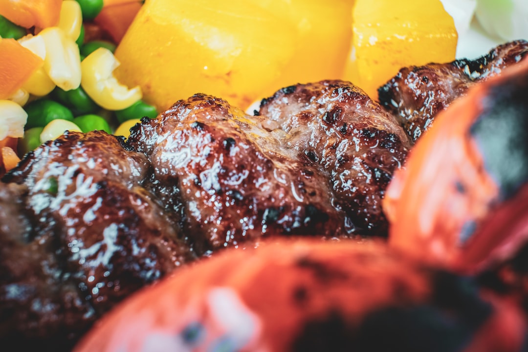 découvrez l'art de la marinade avec nos recettes savoureuses et faciles à préparer. transformez vos viandes, légumes et poissons en délices marinés qui raviront vos papilles. explorez les techniques et astuces pour un goût inoubliable dans chaque plat.