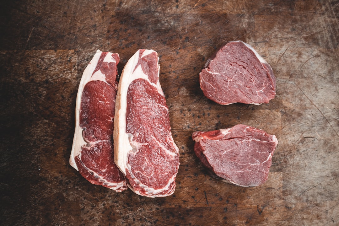 découvrez l'univers de la viande avec nos conseils sur les meilleures coupes, recettes savoureuses et techniques de cuisson. que vous soyez amateur de bœuf, poulet ou porc, trouvez toutes les informations nécessaires pour sublimer vos plats et élever votre cuisine à un niveau supérieur.