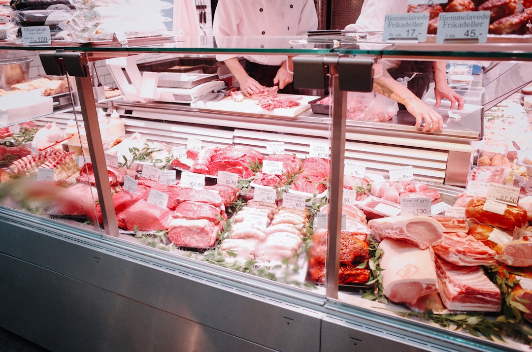 découvrez notre sélection de viandes de qualité, allant des coupes traditionnelles aux options plus exotiques. savourez des recettes délicieuses et apprenez à cuire parfaitement chaque type de viande pour impressionner vos invités.