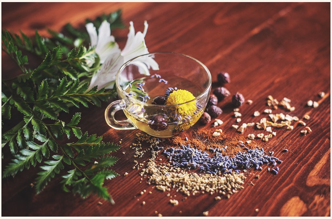 découvrez notre tonique naturel, une solution revitalisante qui renforce votre bien-être. fabriqué à partir d'ingrédients bio et puissants, ce tonique vous aide à booster votre énergie tout en soutenant votre santé globale. essayez-le dès aujourd'hui et sentez la différence!