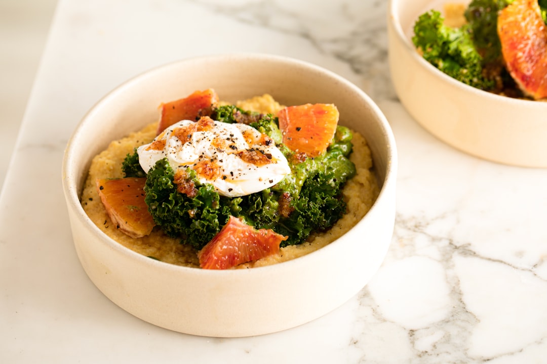 découvrez tout sur la polenta, ce plat traditionnel italien à base de maïs. apprenez des recettes savoureuses, des conseils de préparation et les meilleures garnitures pour sublimer cette délicieuse spécialité.