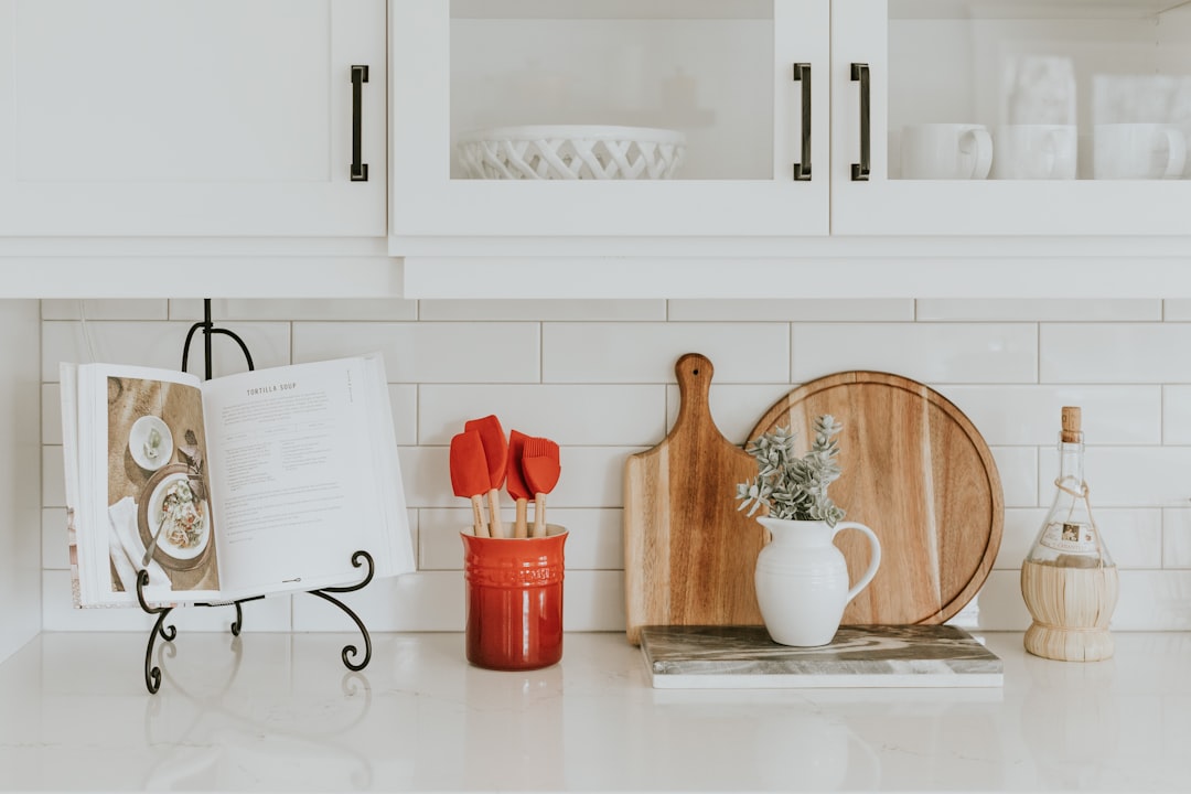 découvrez une recette rapide et délicieuse qui ravira vos papilles en un rien de temps. idéale pour les repas improvisés ou les soirées chargées, cette recette simple et rapide vous permettra de régaler vos proches sans passer des heures en cuisine.