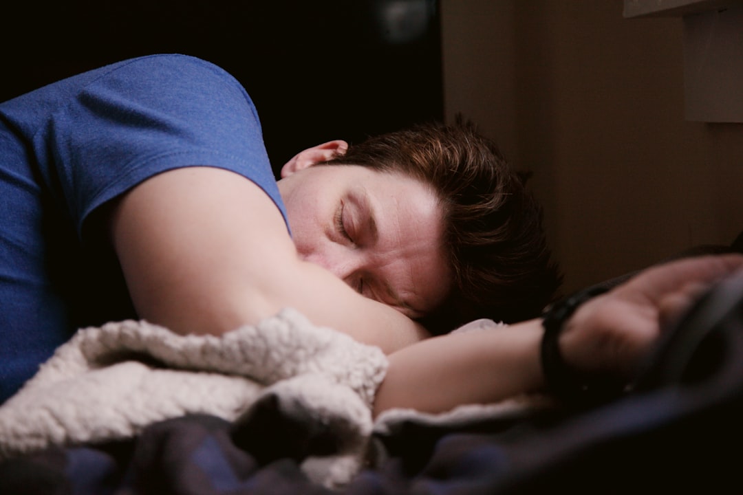 découvrez l'importance du sommeil pour votre santé et votre bien-être. apprenez des astuces pour améliorer la qualité de votre sommeil et renforcer votre vitalité au quotidien.